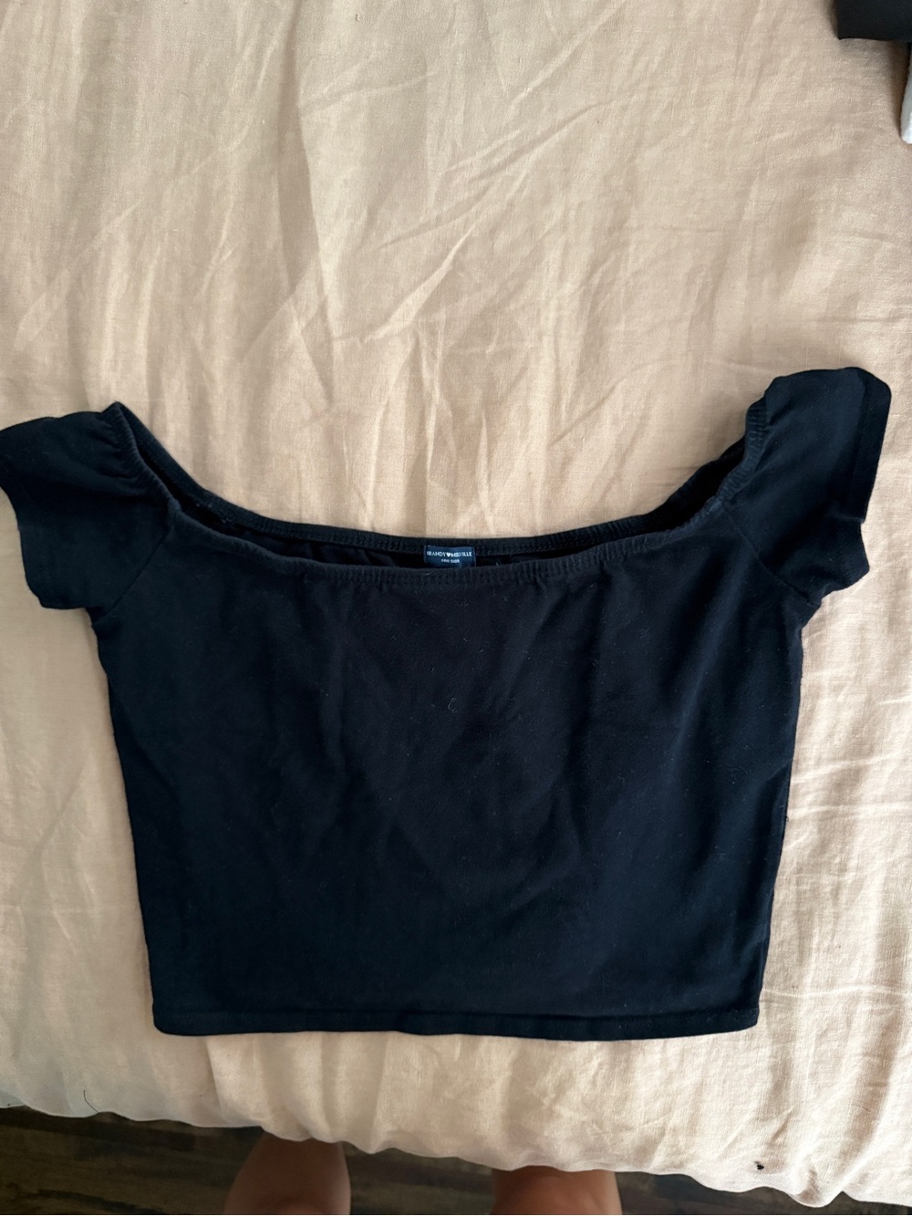 Brandy Melville Black Off‑Shoulder Cropped Women's Top